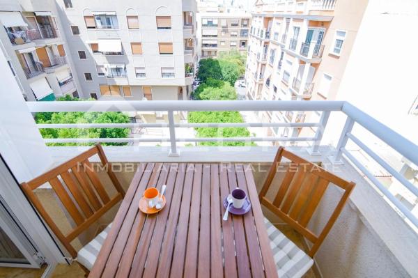 Piso en avenida Alegria, 66