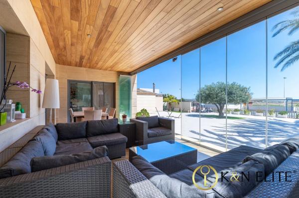 Casa independiente en calle Moixent, 25