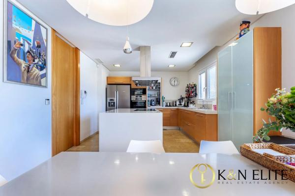 Casa independiente en calle Moixent, 25