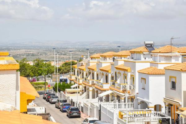 Chalet adosado en avenida D'Escandinàvia, 23