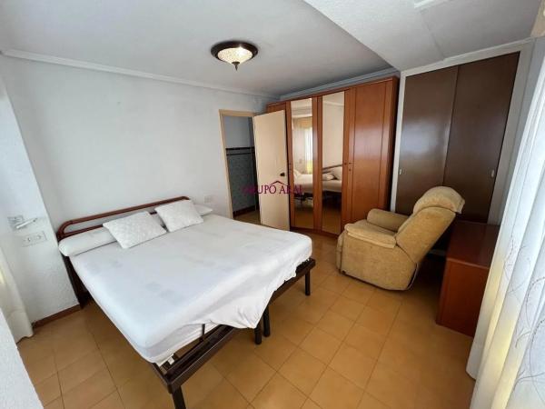 Chalet pareado en calle de Sant Antoni, 1