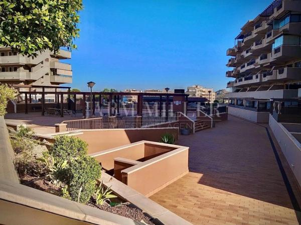 Piso en Arenales del Sol