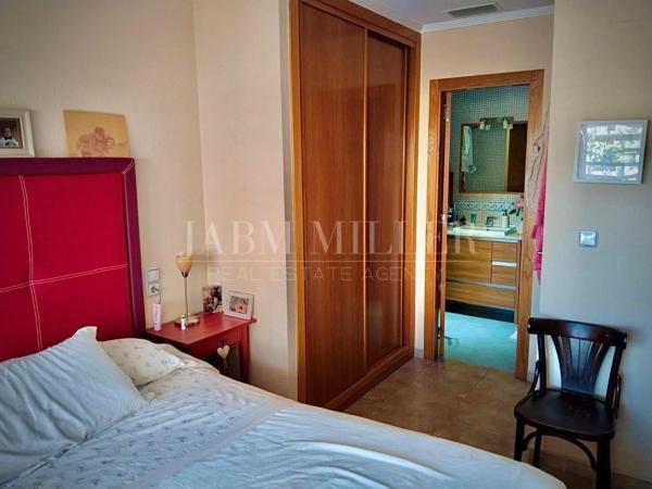 Piso en Arenales del Sol