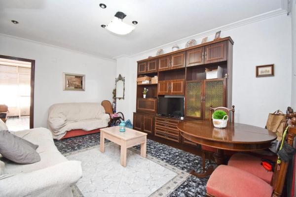 Piso en Cl Teniente Ganga, 32