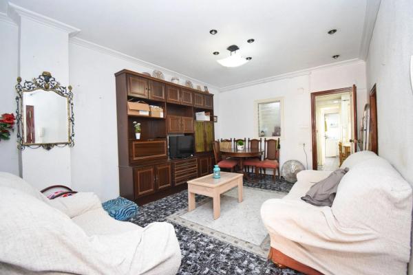 Piso en Cl Teniente Ganga, 32