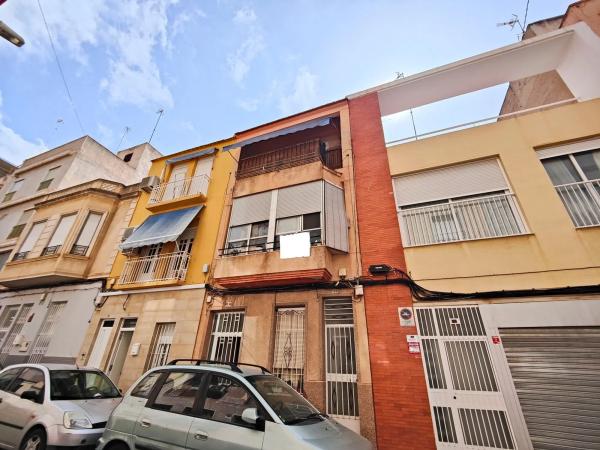 Piso en Cl Teniente Ganga, 32