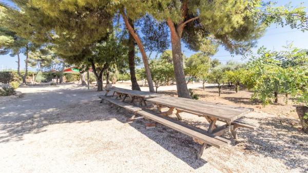 Casa independiente en Pd. Altabix Pol. 1