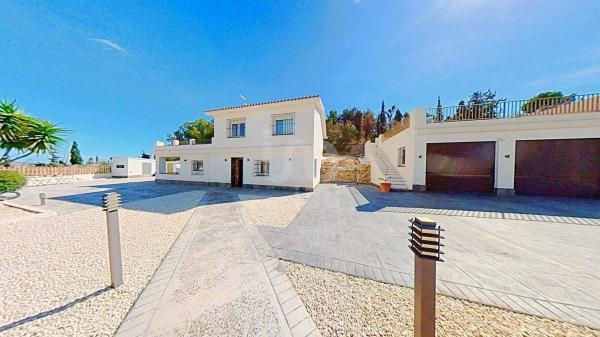 Chalet en Santa Ana, 1200