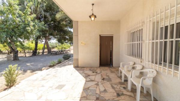 Casa independiente en Pd. Altabix Pol. 1