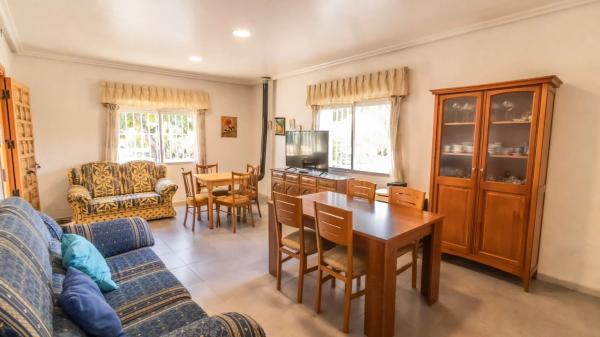 Casa independiente en Pd. Altabix Pol. 1