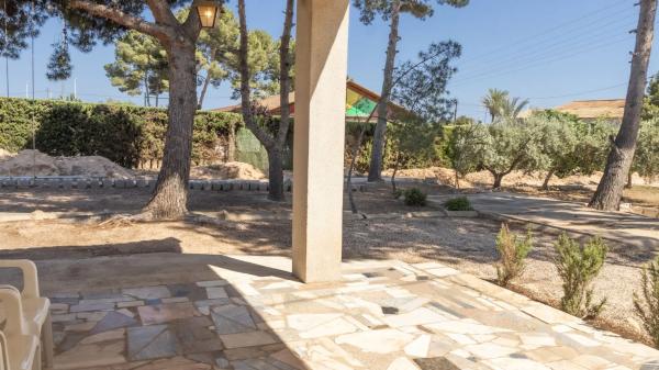 Casa independiente en Pd. Altabix Pol. 1