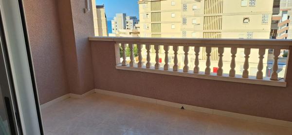 Piso en calle Tabarca, 5