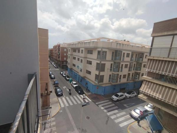 Piso en calle Monserrate Guilabert Valero