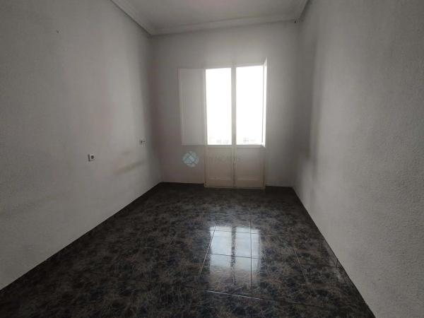 Piso en calle Monserrate Guilabert Valero