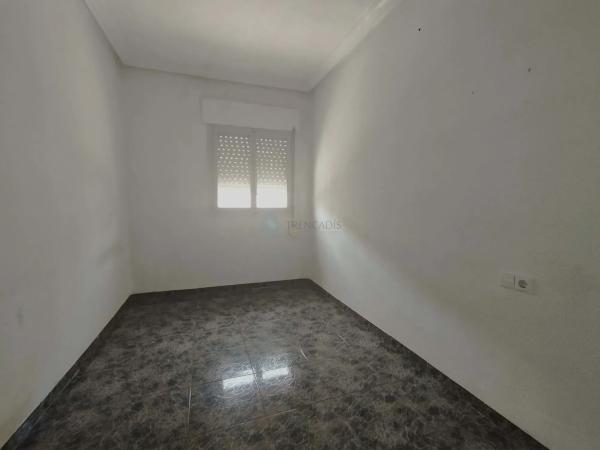 Piso en calle Monserrate Guilabert Valero