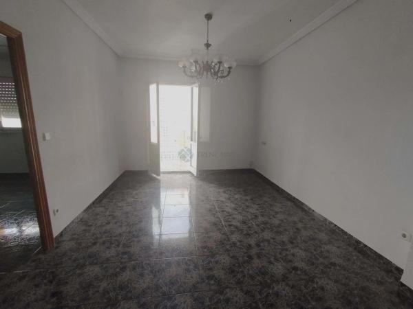 Piso en calle Monserrate Guilabert Valero