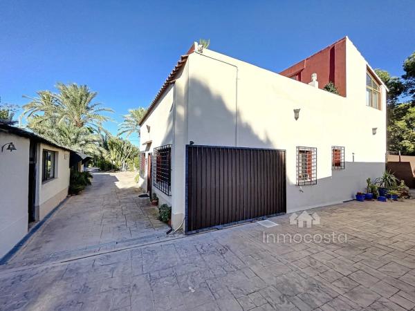 Casa independiente en Partida la Marina