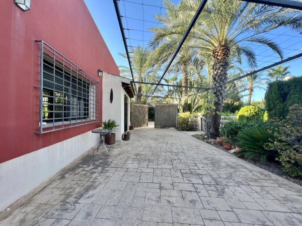 Casa independiente en Partida la Marina