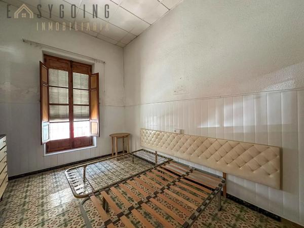 Casa independiente en calle Vicente Salinas