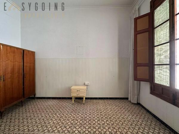 Casa independiente en calle Vicente Salinas