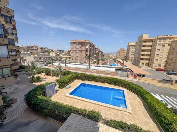 Piso en Arenales del Sol