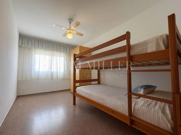 Piso en Arenales del Sol