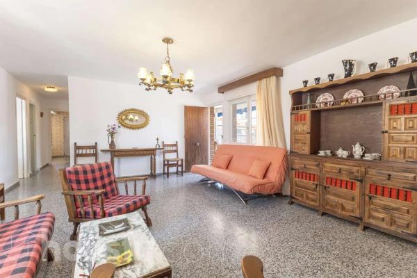 Piso en calle Rojales