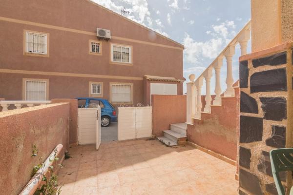 Chalet adosado en calle Río Vinalopó s/n