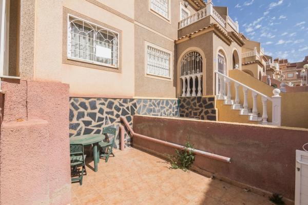 Chalet adosado en calle Río Vinalopó s/n