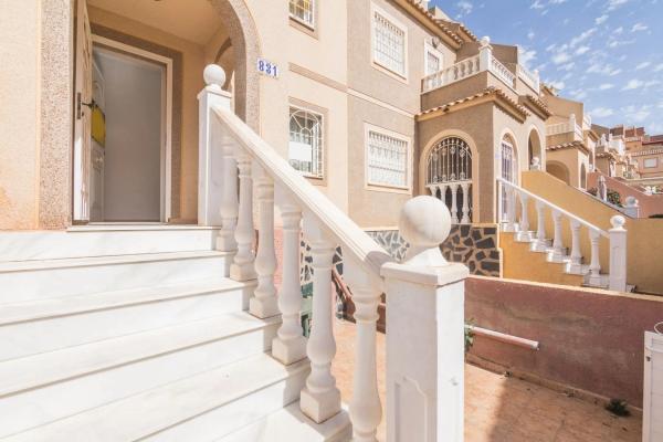 Chalet adosado en calle Río Vinalopó s/n