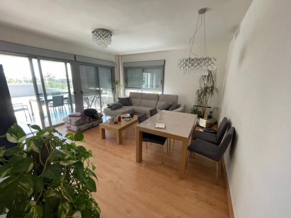 Piso en Barrio Sector V-El Canal