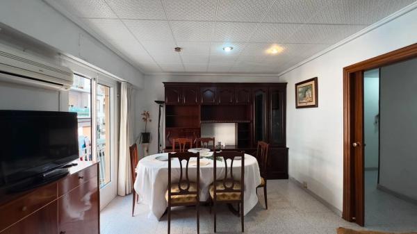 Piso en calle Olegario Domarco Seller