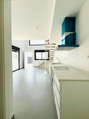 Chalet pareado en calle de Creta, 66