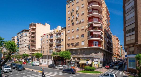 Piso en calle Salitre, 14