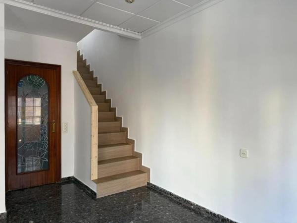 Dúplex en Barrio Reina Victoria-Miguel Hernández