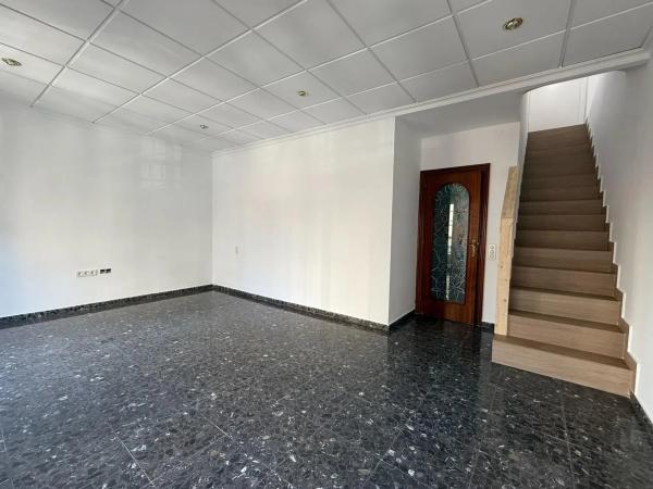 Dúplex en Barrio Reina Victoria-Miguel Hernández