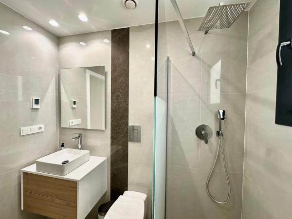 Chalet adosado en calle Orden del Corintio