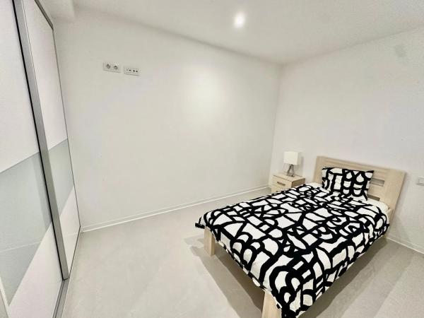 Chalet adosado en calle Orden del Corintio