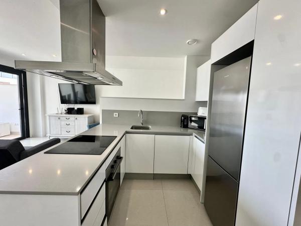 Chalet adosado en calle Orden del Corintio