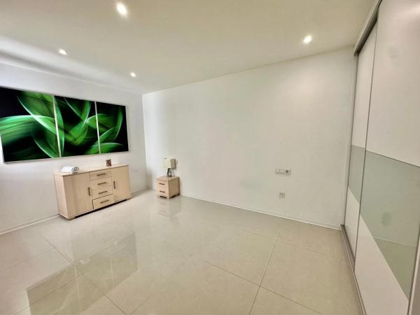 Chalet adosado en calle Orden del Corintio