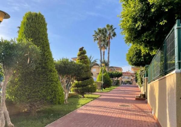 Chalet adosado en avenida Polonia, 160