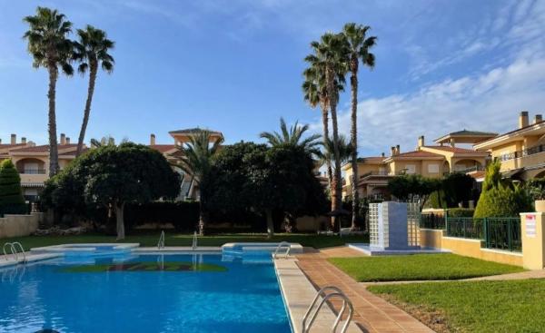 Chalet adosado en avenida Polonia, 160