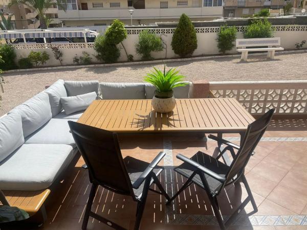 Piso en avenida Costa Blanca, 13