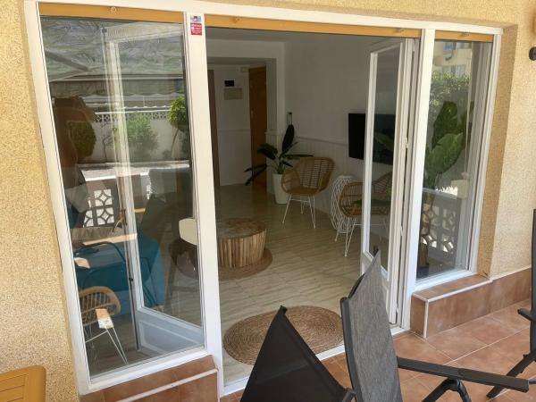 Piso en avenida Costa Blanca, 13