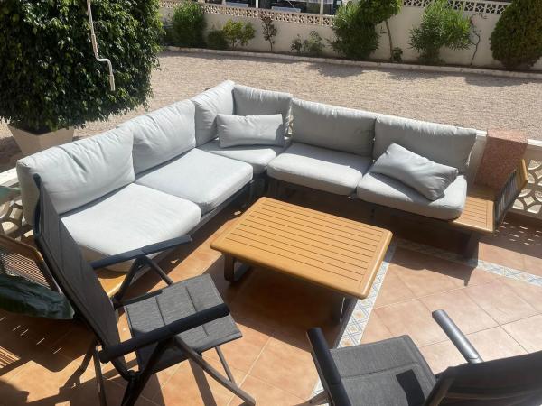 Piso en avenida Costa Blanca, 13