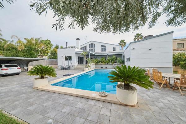 Casa independiente en calle José Antón Agullo