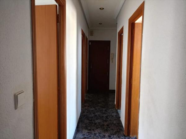 Piso en calle Monserrate Guilabert Valero