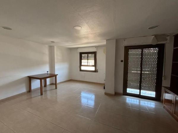 Piso en Barrio Plaza Crevillente-Juzgados