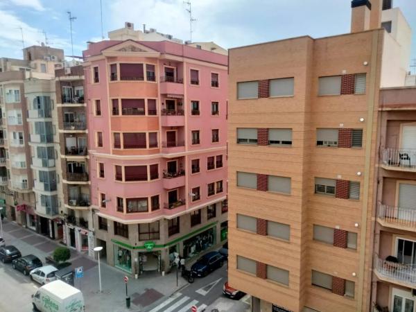 Piso en calle Poeta Miguel Hernandez