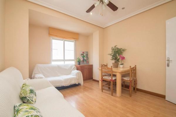 Piso en Barrio Reina Victoria-Miguel Hernández